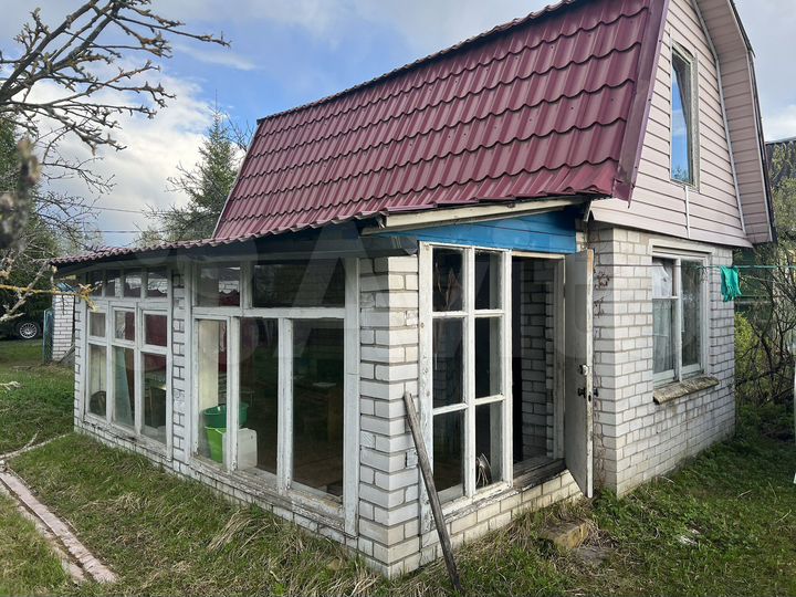 Дача 20 м² на участке 6 сот.
