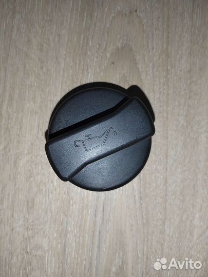 Крышка маслозаливной горловины