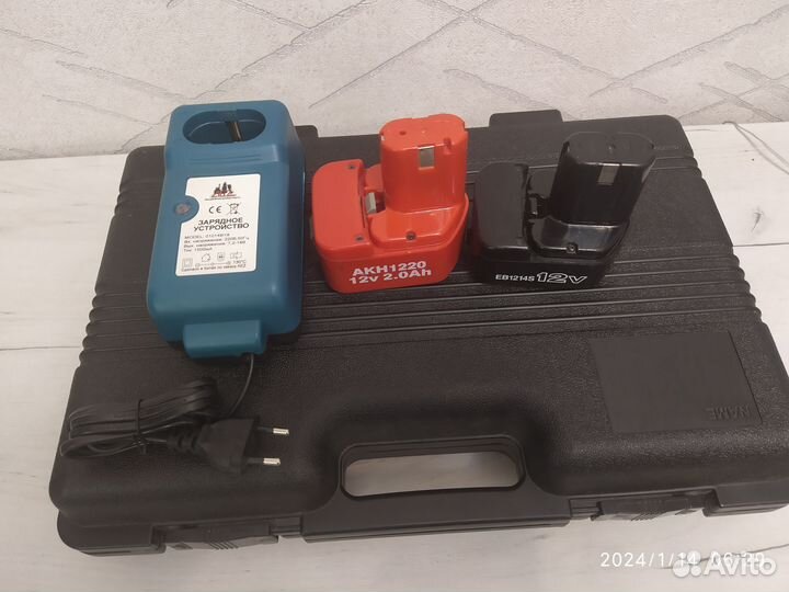 Аккумуляторная дрель-шуруповерт Hitachi DS12DVF3