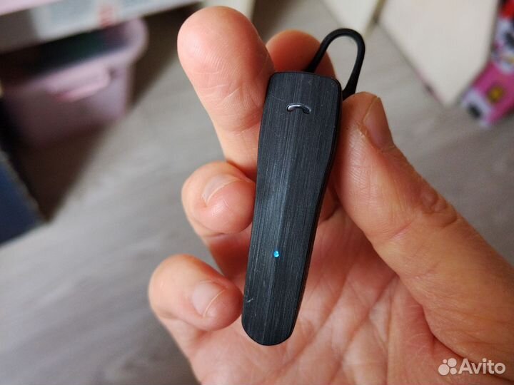 Беспроводной наушник