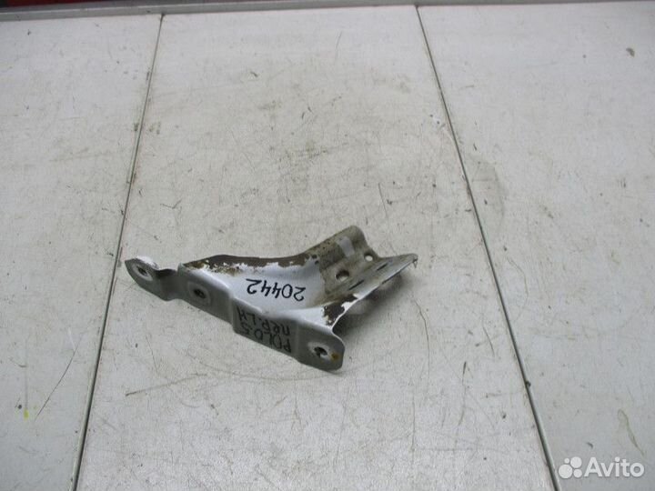 Кронштейн крепления крыла левый Volkswagen Polo 5