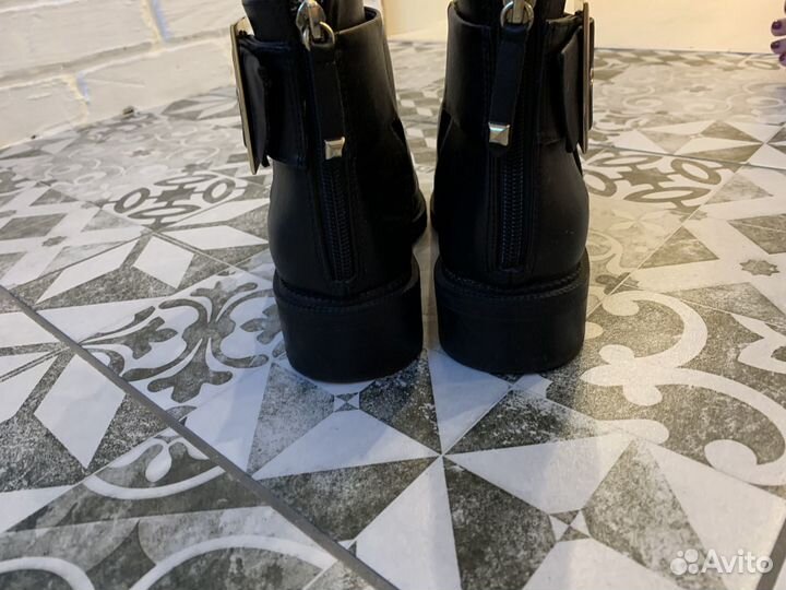 Ботинки Stradivarius