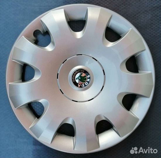 Колпак Шкода r15 новый штучно