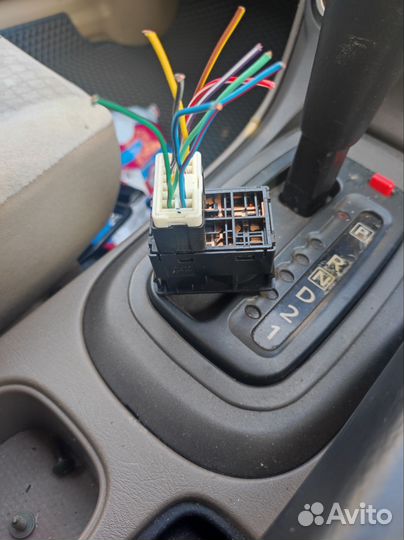 Блок управления зеркалами Nissan Sunny