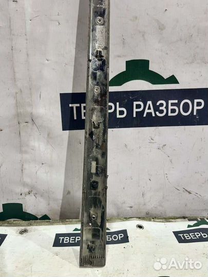 Молдинг двери передний правый Kia Quoris 2012