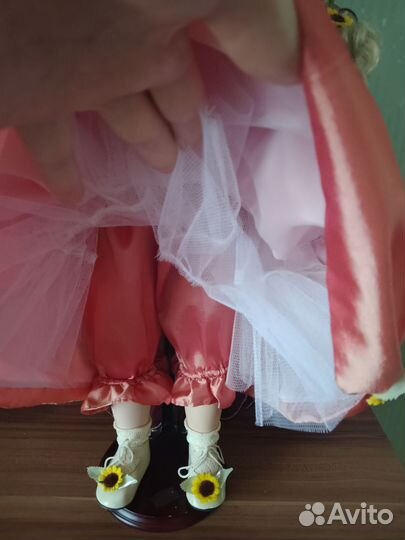 Кукла фарфоровая коллекционная большая