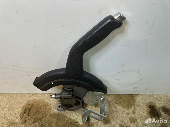 Ручник Hyundai Solaris 1 2010-2017