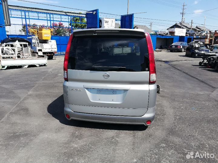 Решетка радиатора Nissan Serena C25