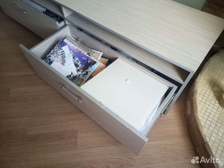 Продается тумба под TV