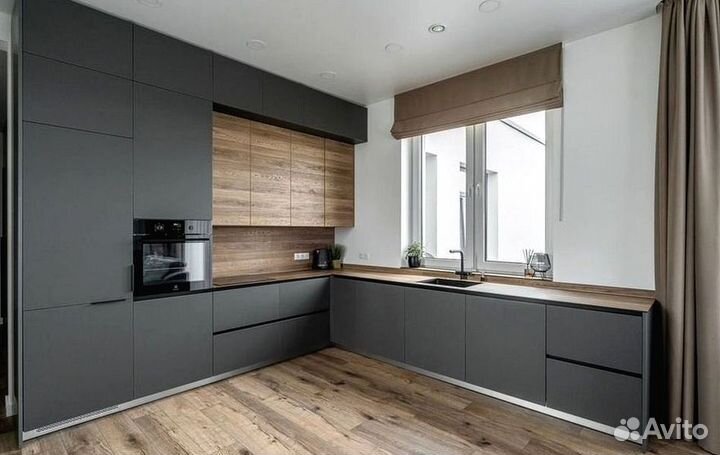 Бюджетная кухня под потолок