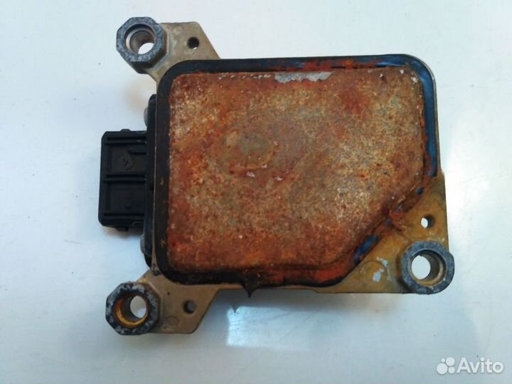 Датчик ускорения Mercedes W220 A0005426518