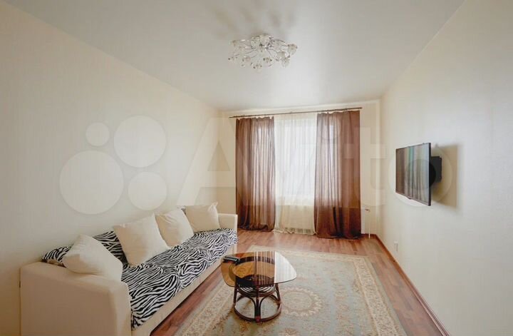 2-к. квартира, 80 м², 9/17 эт.