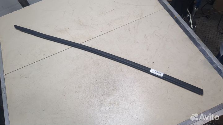 Молдинг стекла Audi A4 (B6), 2003