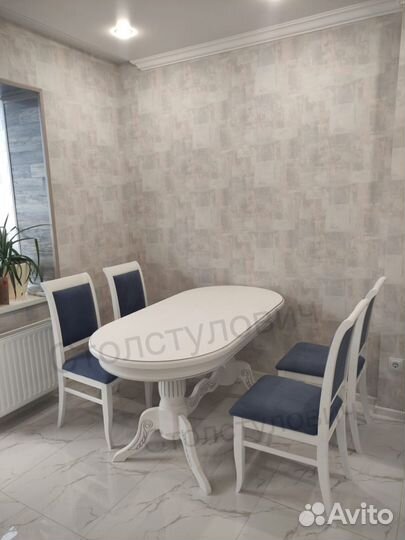 Столы и стулья