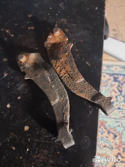 Крепление Троса ручника