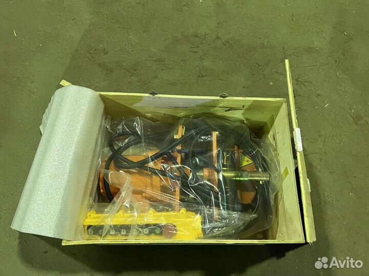 Таль электрическая цепная 2 т 6 м 380В