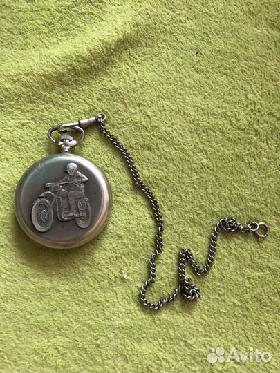 Часы карманные Молния мотоциклист