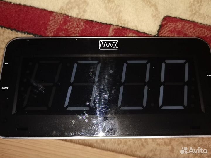 Часы электронные настольные с радио