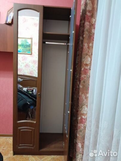 Шкаф