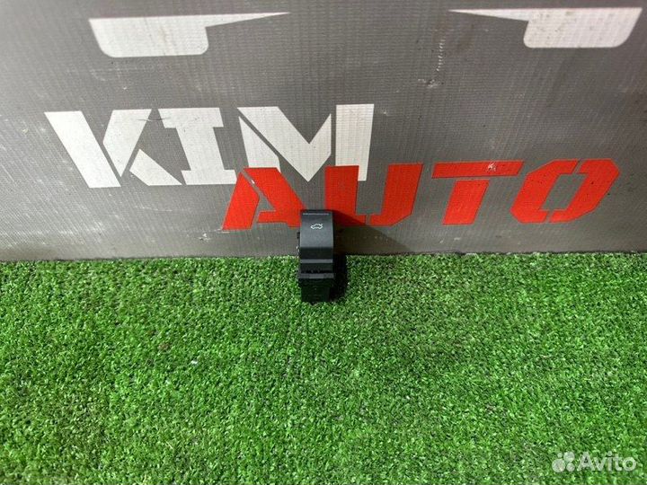 Кнопка открывания багажника Volkswagen Polo 5