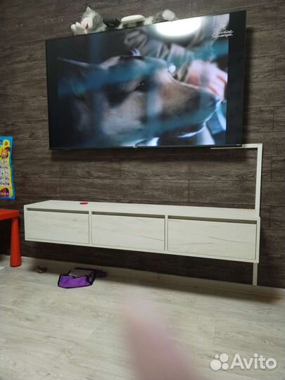 Тумба новая навесная