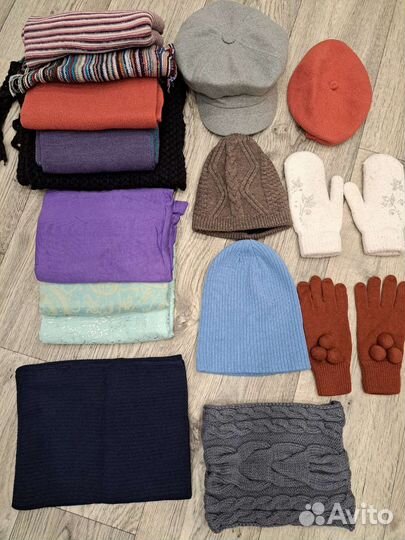 Пакетом: шапки,шарфы,варежки