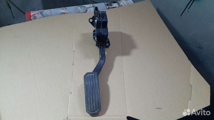 Педаль газа Toyota Camry V40