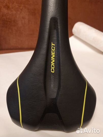 Велосипедное седло с подсидельным штырём Giant