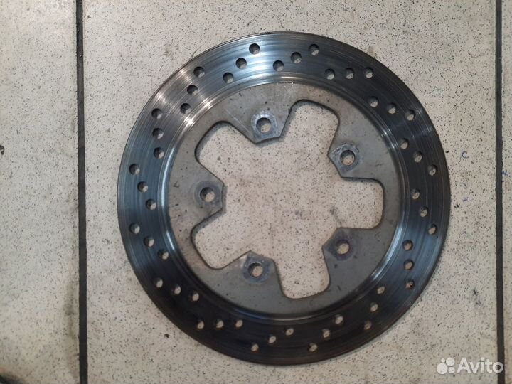 Задний тормозной диск Suzuki Bandit GSF 1200 2