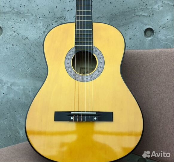 Лучшие классические гитары