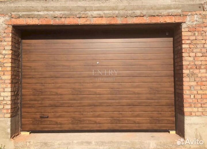 Ворота гаражные секционные