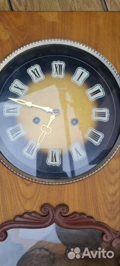 Часы настенные маятниковые с боем янтарь