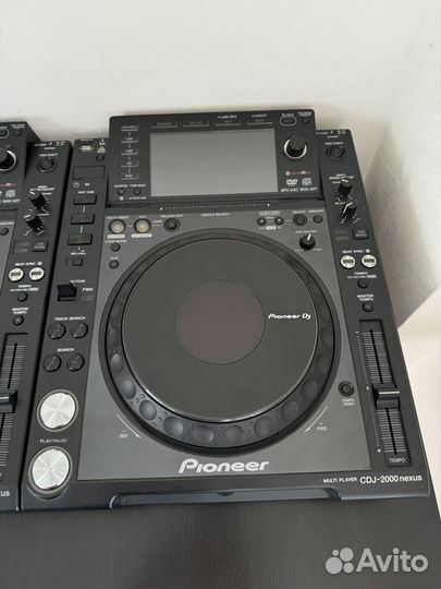 Pioneer CDJ-2000 nexus