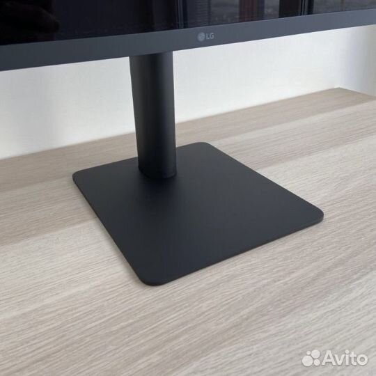 Монитор LG UltraFine 4K 23.7