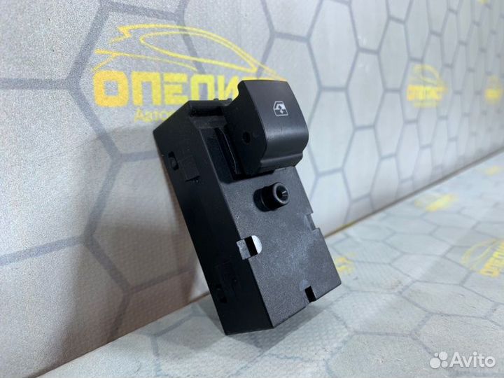 Кнопка стеклоподъемника задняя Opel Insignia A