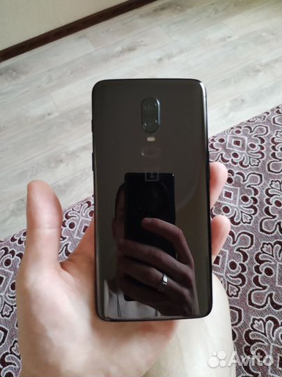 OnePlus 6, 6/64 ГБ