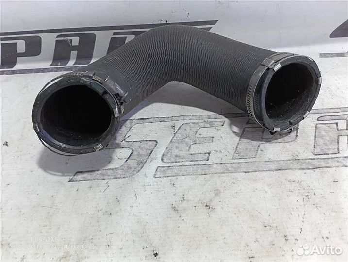 Патрубок интеркулера Audi Q7 4L 3.0 BUG 2007