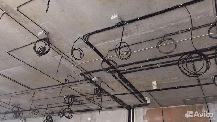 Бригада монтажников и строителей