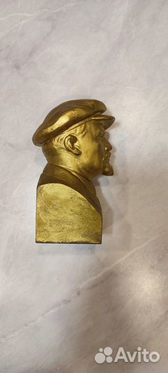 Бюст В.И.Ленин (металл)