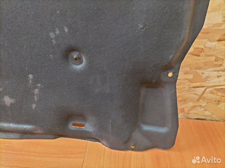 Шумоизоляция капота Toyota Mark Ii GX110 2004