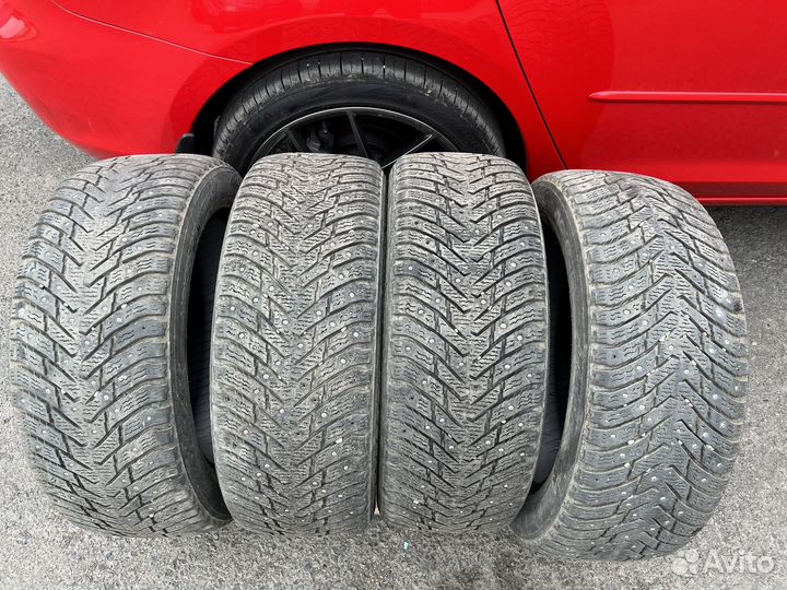 Nokian Tyres Hakkapeliitta 8 215/55 R17