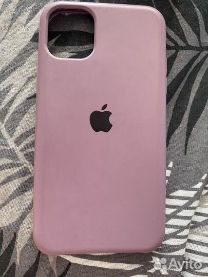 Чехол на iPhone 11