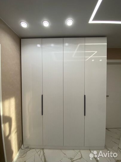 Шкаф распашной на заказ