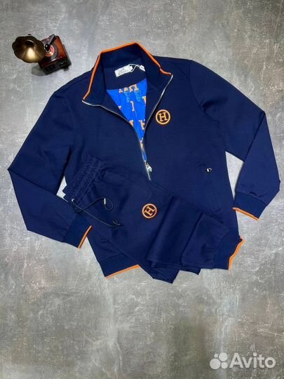 Спортивный костюм