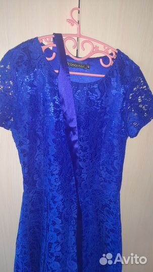 Платье нарядное для девочки 40-42 р-р