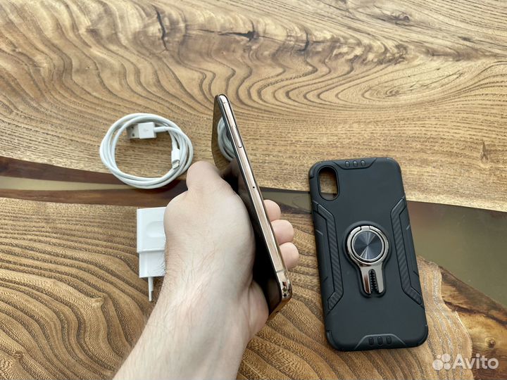 iPhone Xs, 64 ГБ
