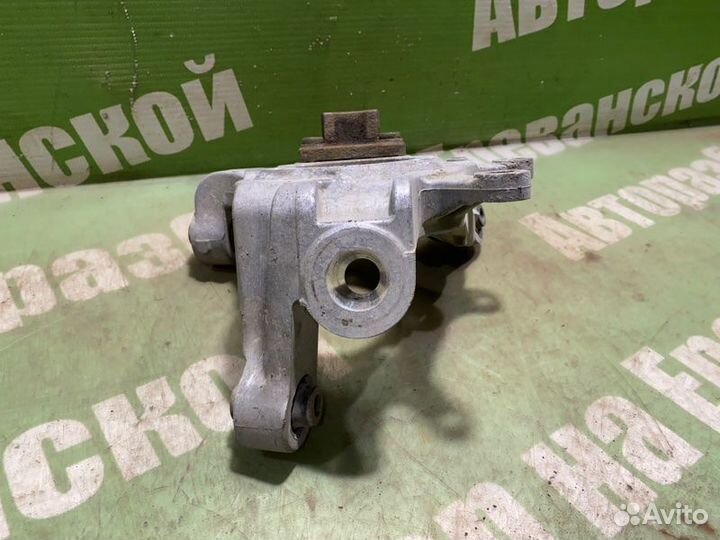 Кулак поворотный задний левый Infiniti G35 V35