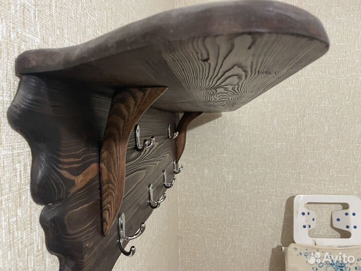 Вешалка в прихожую