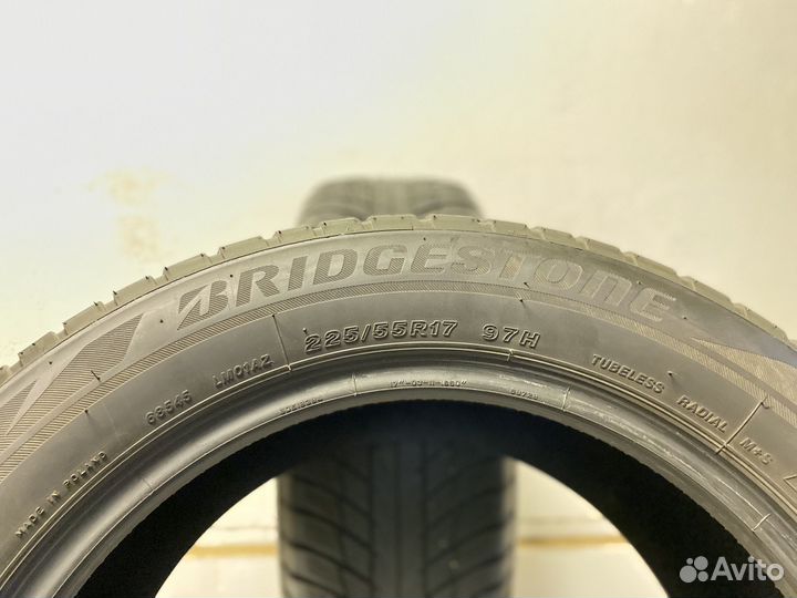 Bridgestone Blizzak LM-001 225/55 R17 97H