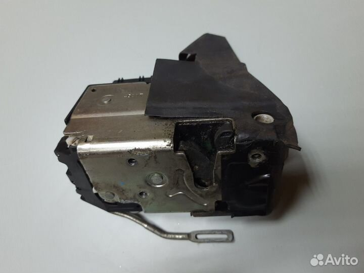 Замок задний правый Ford Fiesta Fusion